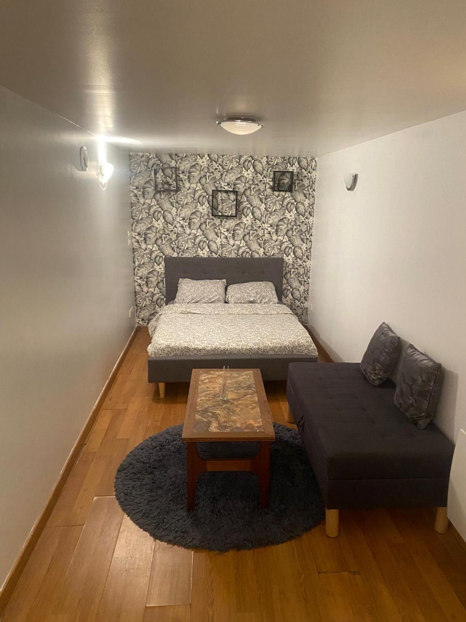Agreable Appartement In Montmartre Paris Eksteriør billede
