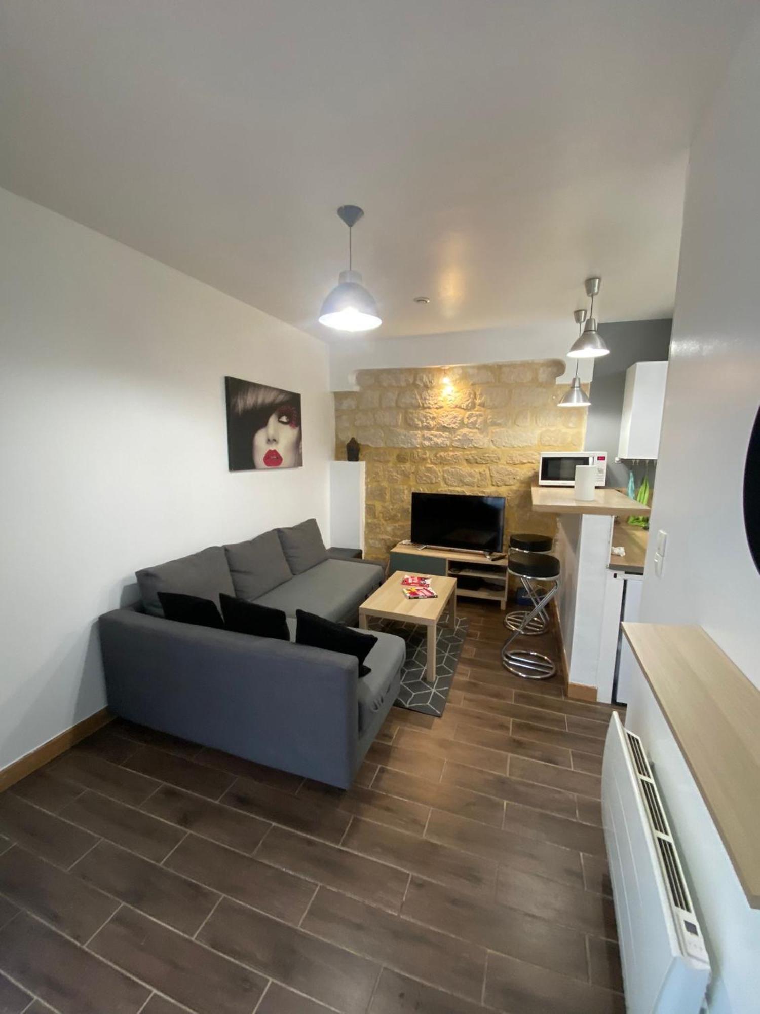 Agreable Appartement In Montmartre Paris Eksteriør billede